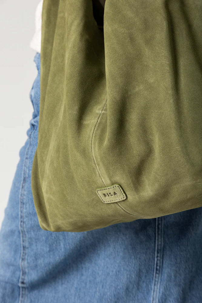 KNOT LEATHER SHOULDER BAG