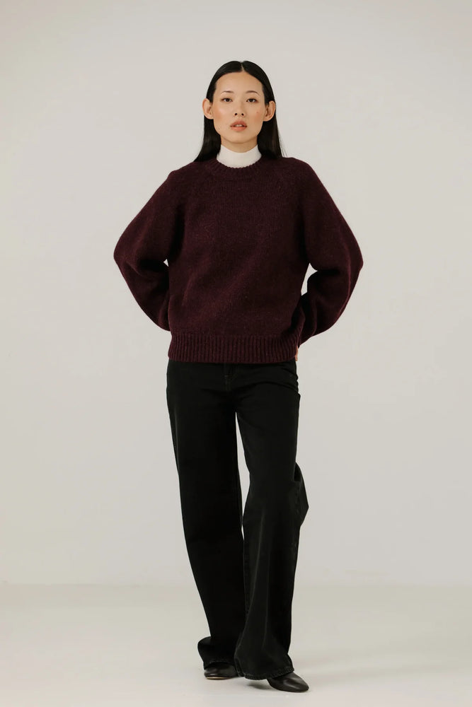 CLASSIC OVERSIZED CREWNECK