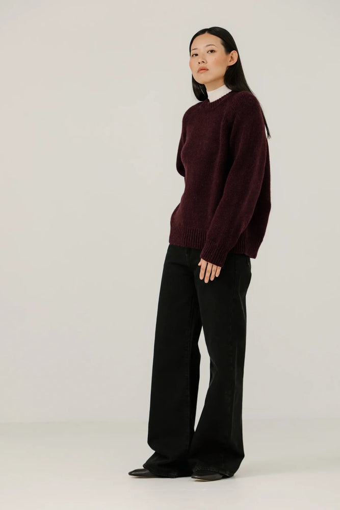 CLASSIC OVERSIZED CREWNECK