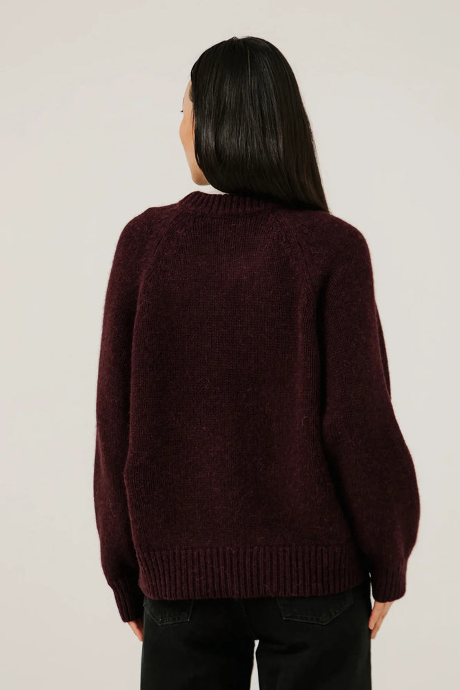 CLASSIC OVERSIZED CREWNECK