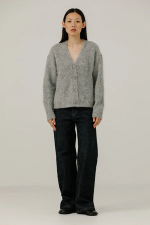 SURI ALPACA CARDIGAN - GREY