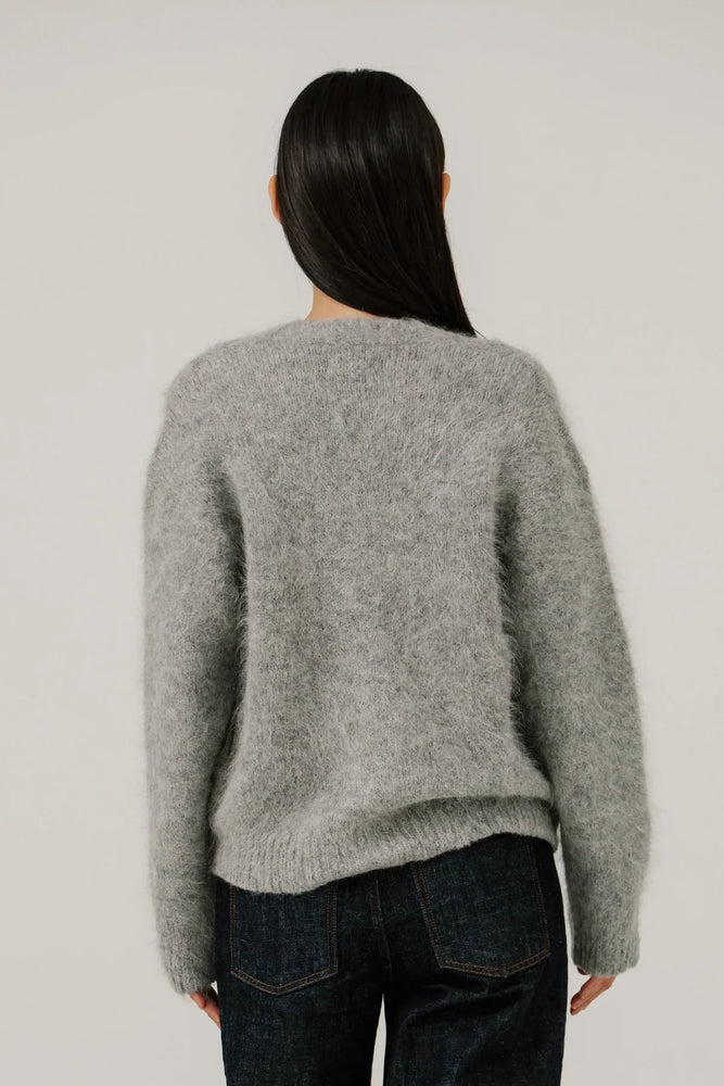 SURI ALPACA CARDIGAN - GREY