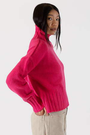 
            
                Load image into Gallery viewer, CALLI MOCKNECK SWEATER
            
        