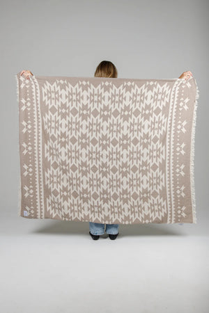 THE COAST FLEECE THROW