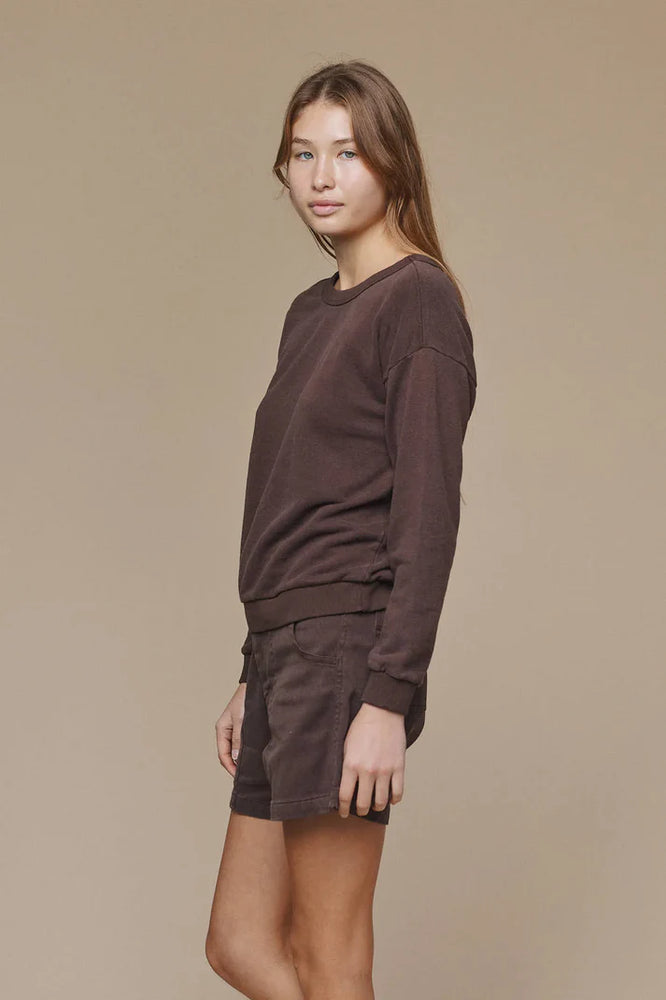 CRUX CROPPED SWEATSHIRT - COFFEE BEAN