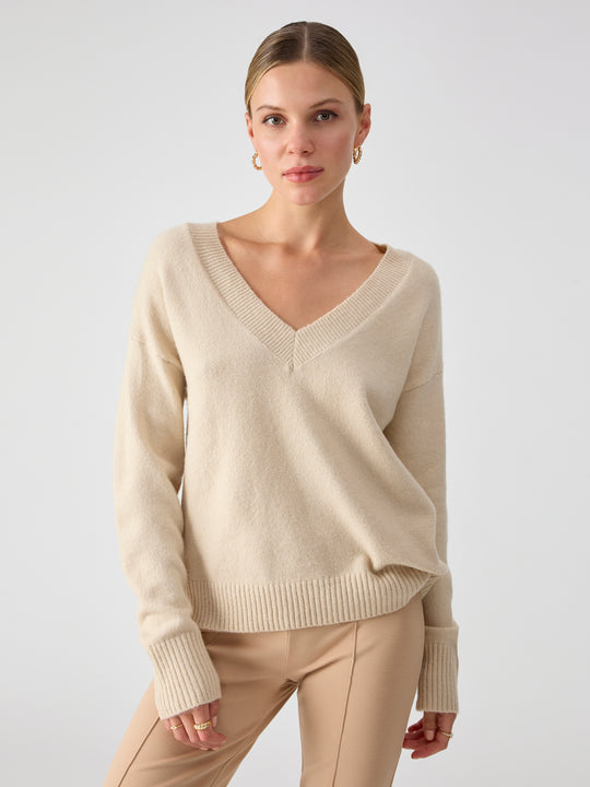 EASY BREEZY V NECK PULLOVER
