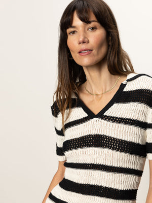 KNITTED COLLARED TOP