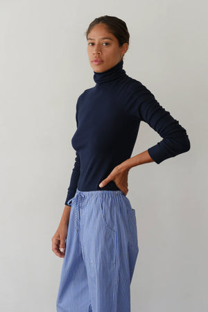 THE BABY RIB TURTLENECK