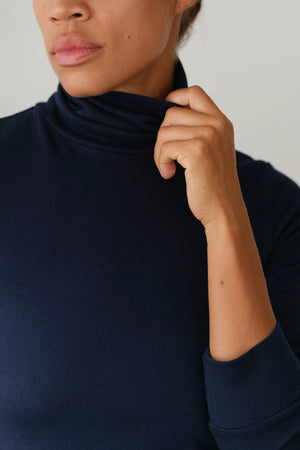 THE BABY RIB TURTLENECK