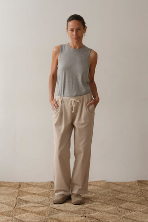 THE DRAWSTRING CHINO POP CHINO - STONE