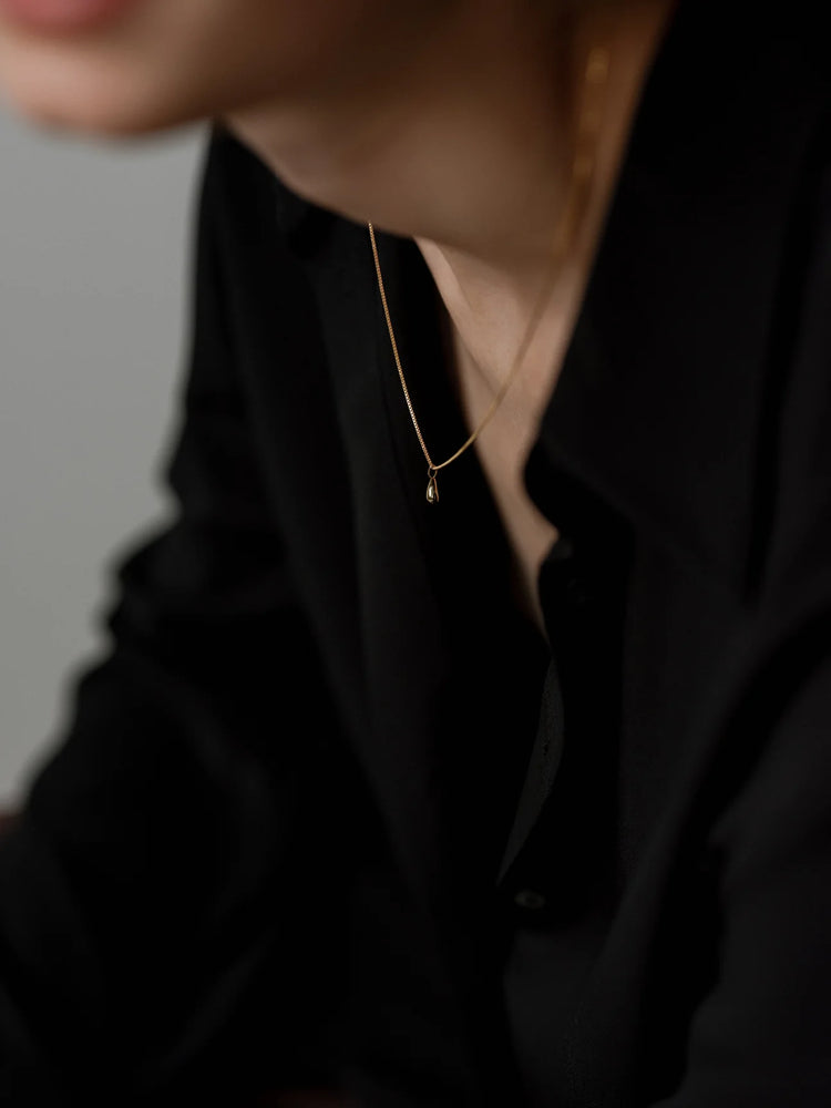 LACRIMA CHARM NECKLACE - GOLD