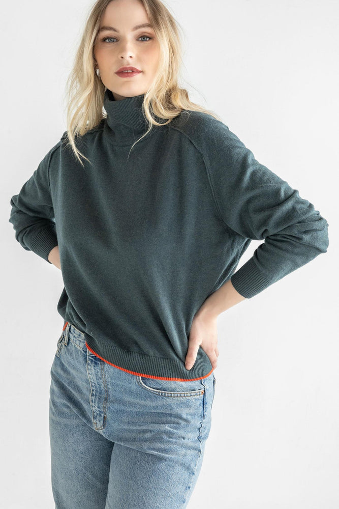 EASY TURTLENECK SWEATER WITH TIPPING