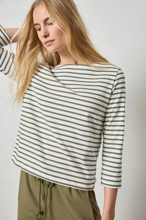 FRENCH BOATNECK