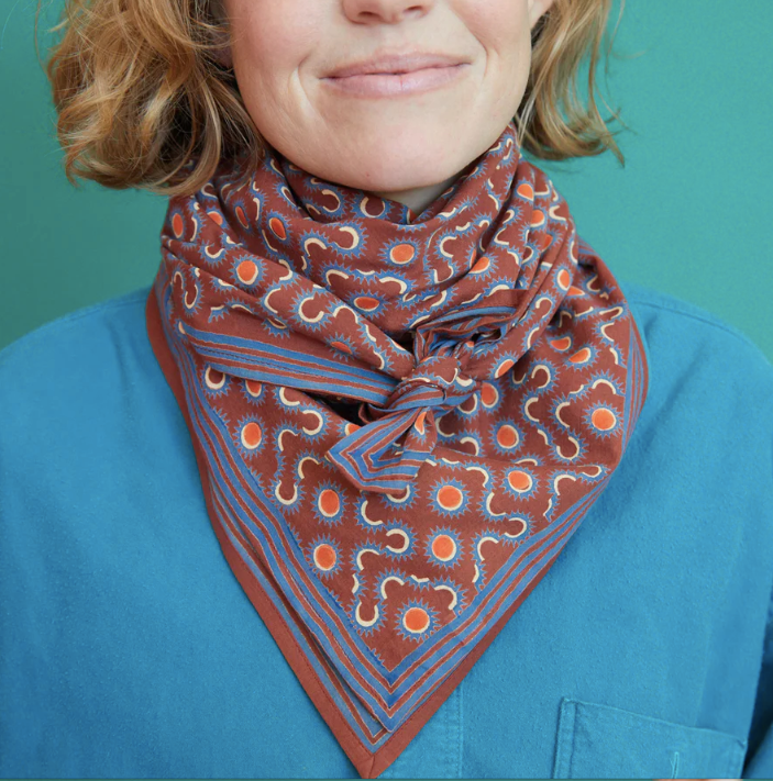 SUNDIAL SQUARE SCARF