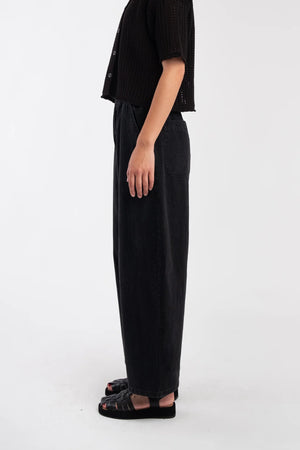 FADED BLACK BARREL PANT