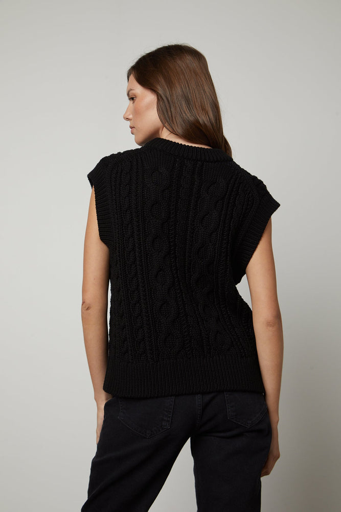 
            
                Load image into Gallery viewer, HADDEN COTTON SWEATER VEST
            
        