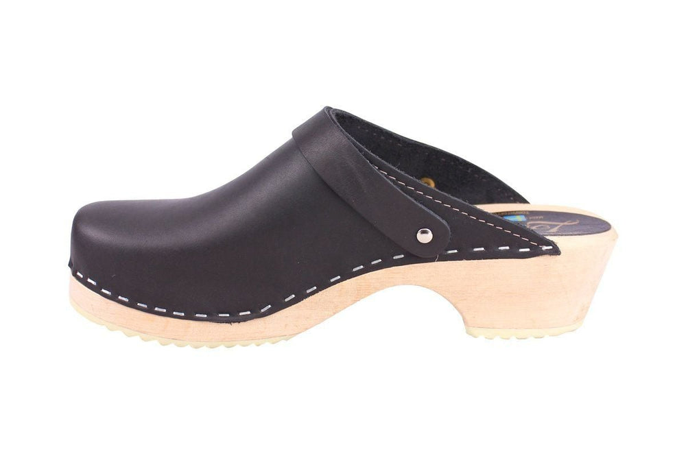 CLASSIC CLOGS WITH STRAP
