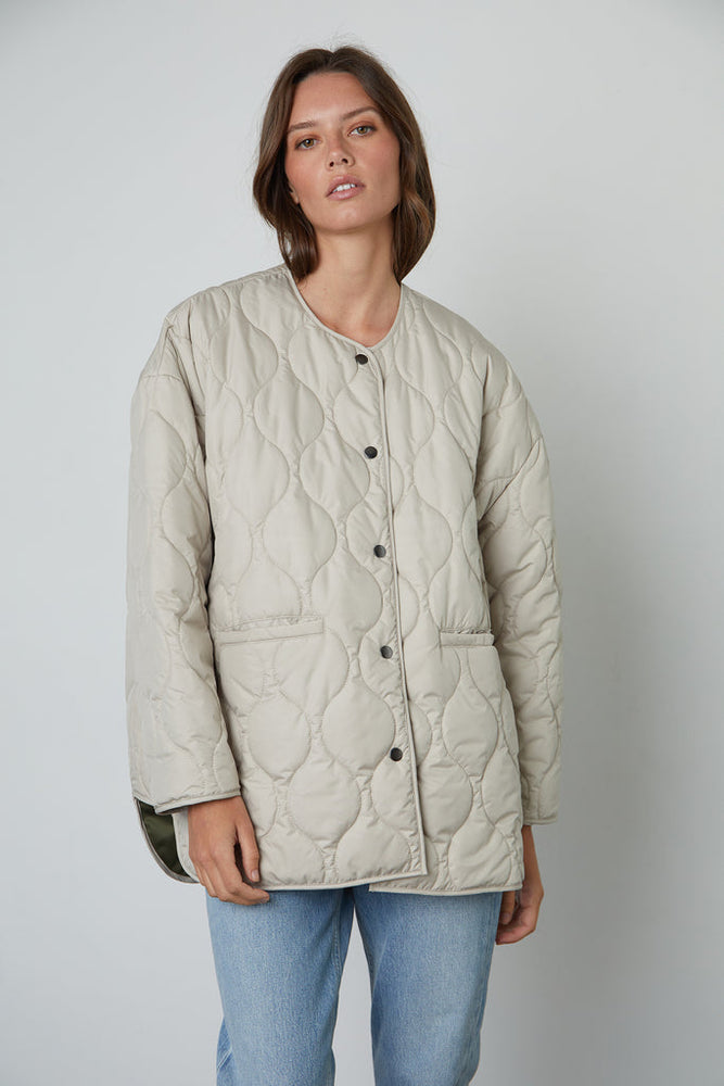 
            
                Load image into Gallery viewer, PAITYN QUILTED JACKET
            
        