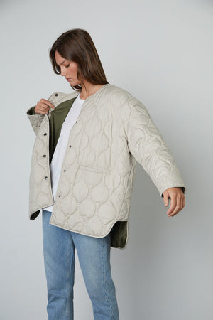 
            
                Load image into Gallery viewer, PAITYN QUILTED JACKET
            
        