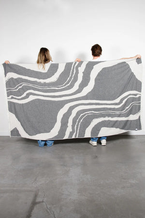 THE MARA WOOL THROW