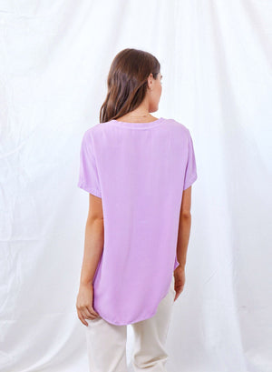V-NECK T SHIRT