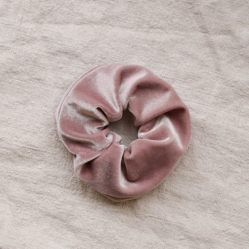 
            
                Load image into Gallery viewer, VELVET SCRUNCHIE
            
        