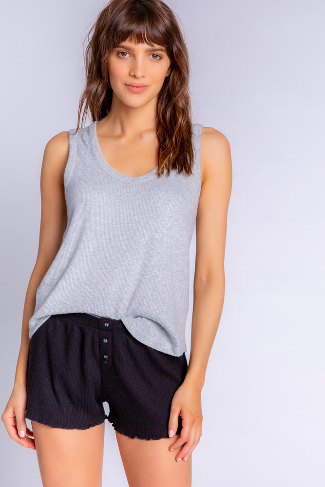 TEXTURED ESSENTIALS SOLID SHORT