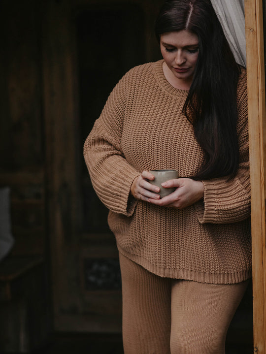 
            
                Load image into Gallery viewer, THE CHUNKY SWEATER
            
        