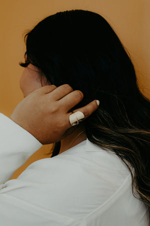 SOLO STATEMENT GOLD RING