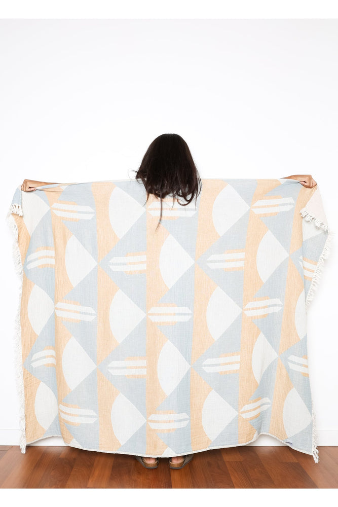 QUILL THROW
